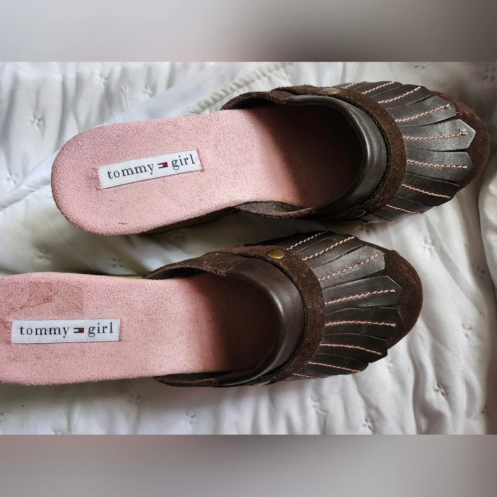 Tommy Girl WEDGES SIZE 8 NWOT PINK AND BROWN WITH BUBBLEGUM BOTTOMS SUPER CUTE🎀